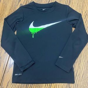 Black long sleeve DRI-FIT Nike shirt boys size 6